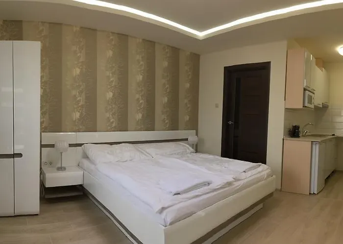 Kristaly Bed & Breakfast Kisvárda