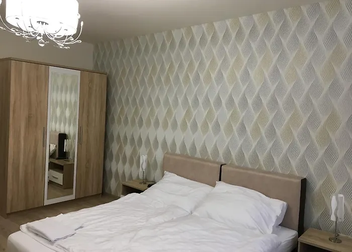 Kristaly Couette-café 4*