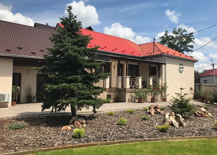 Kristaly Bed & Breakfast 4*